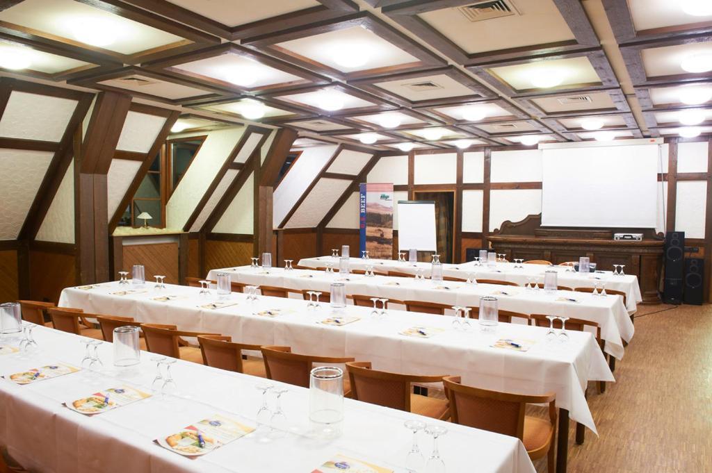 Hotel Restaurant zur Linde Pattensen Exterior foto